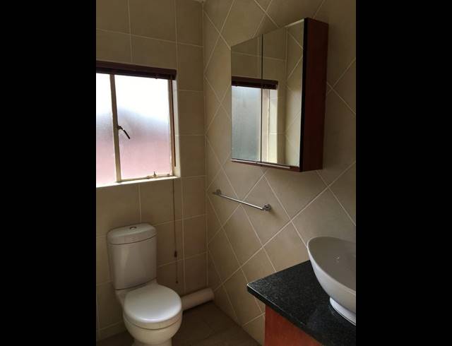 1 BEDROOM PROPERTY TO RENT IN VANDERBIJLPARK SE 3